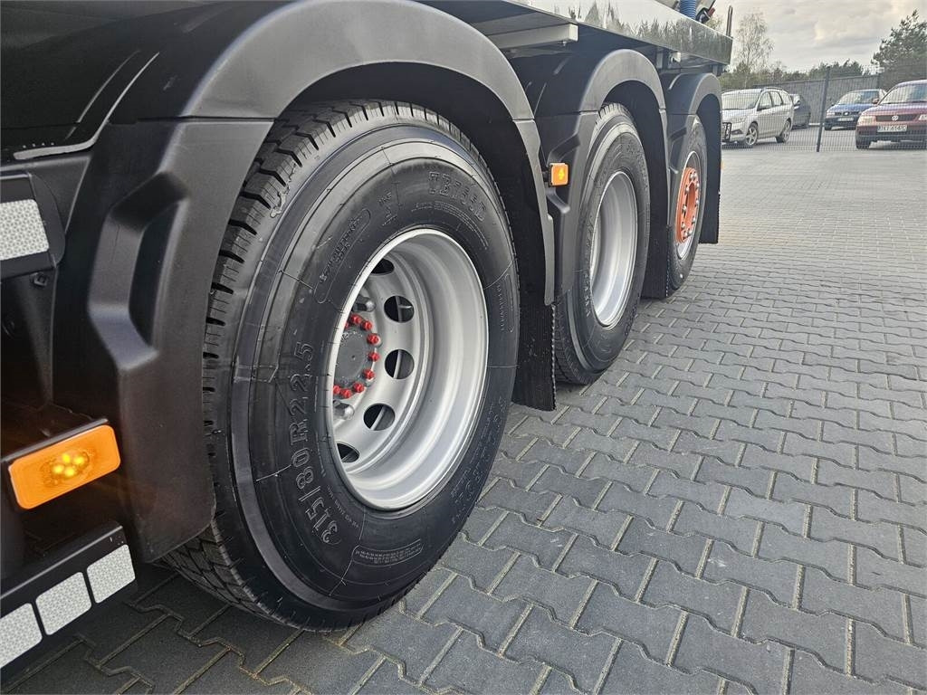 真空车 Volvo WUKO ADR ROLBA FOR CLEANING CHANNELS COMBI：图13