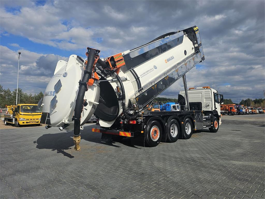 Volvo WUKO ADR ROLBA FOR CLEANING CHANNELS COMBI - 真空车:图2 Volvo WUKO ADR ROLBA FOR CLEANING CHANNELS COMBI - 真空车:图2
