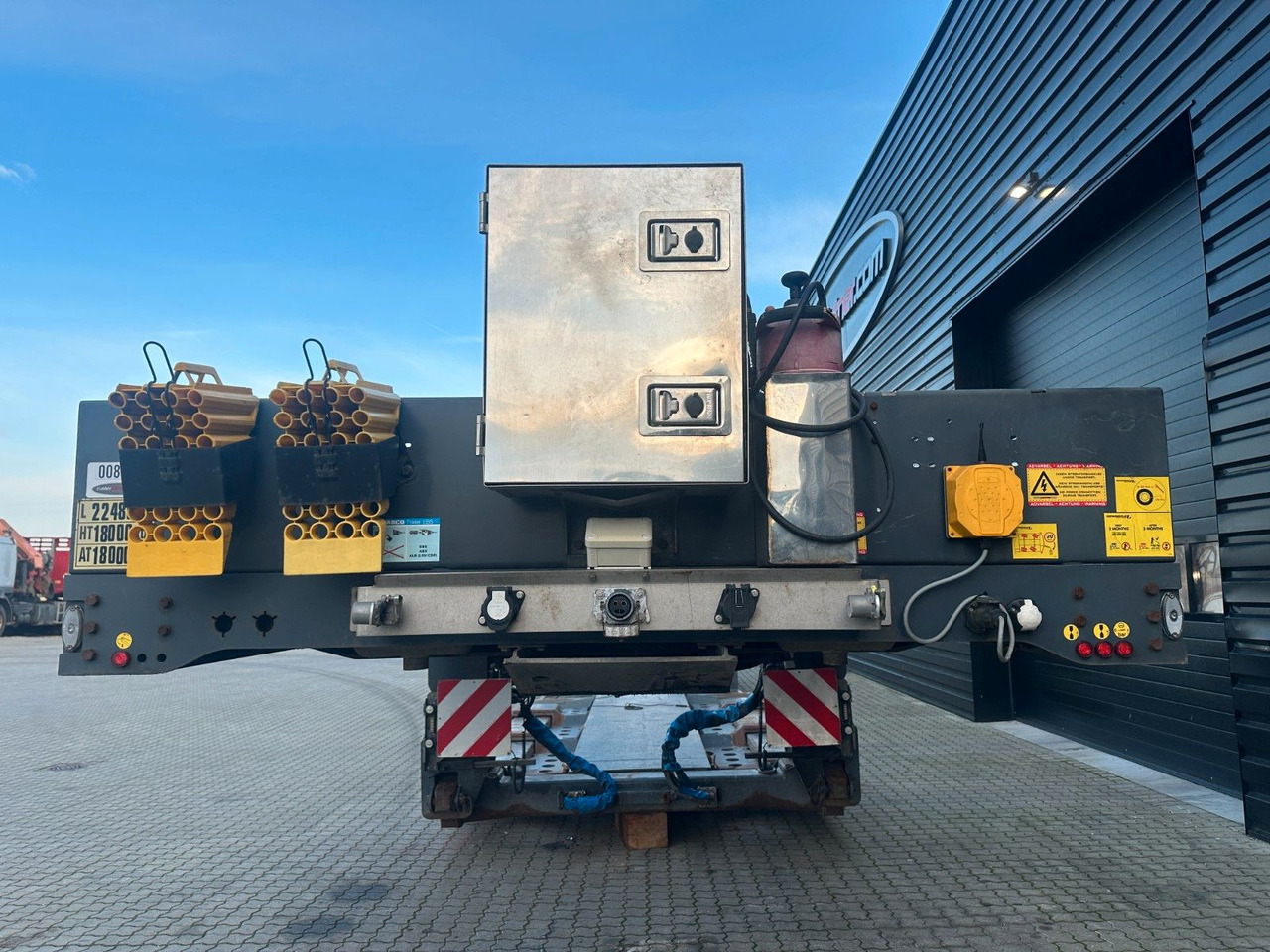 Faymonville 2 achs tiefbett / ausziehbar / Forstmaschinen - 低装载半拖车:图4 Faymonville 2 achs tiefbett / ausziehbar / Forstmaschinen - 低装载半拖车:图4