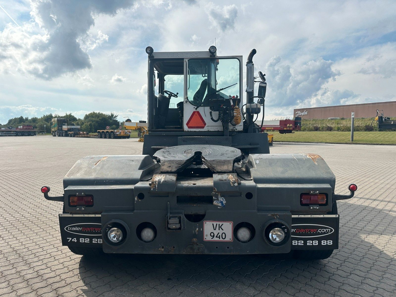 Terberg TT222 - 码头牵引车:图4 Terberg TT222 - 码头牵引车:图4