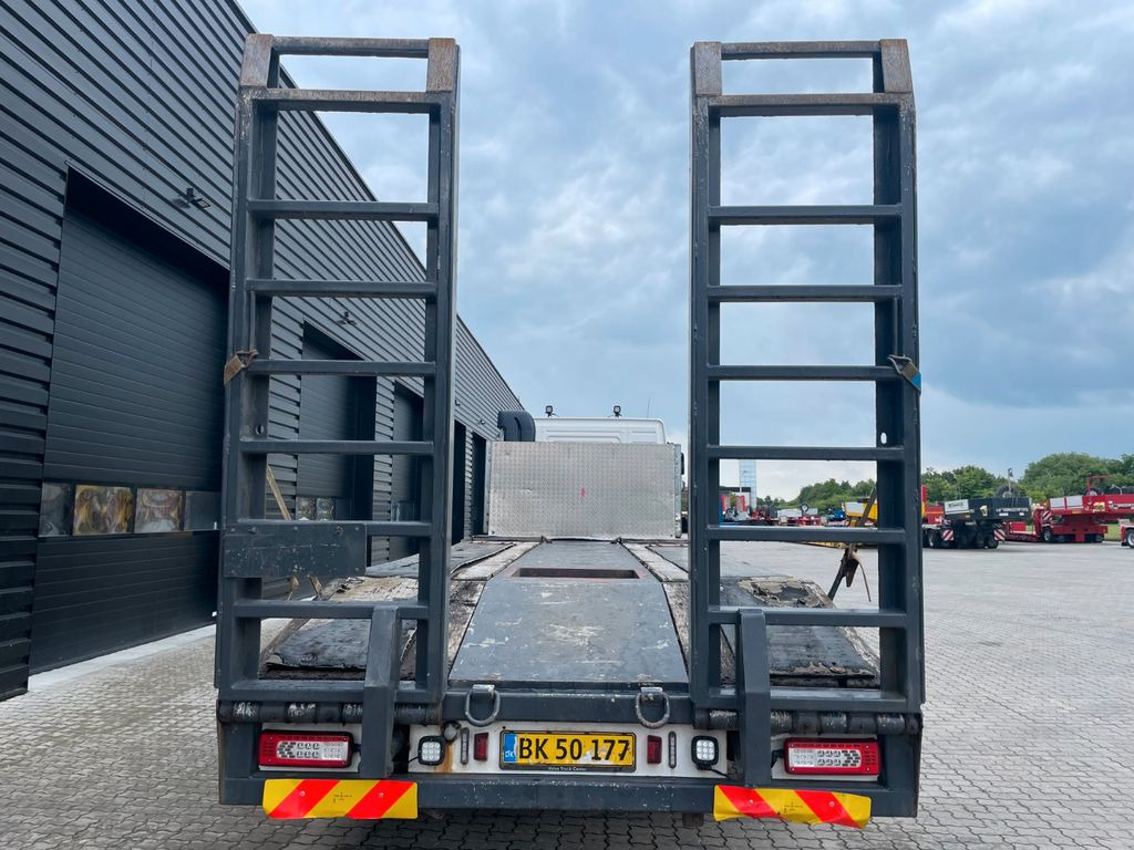 Volvo FMX 420 6x4 Volvo FMX 420 6x4 - 栏板式/ 平板卡车:图5 Volvo FMX 420 6x4 Volvo FMX 420 6x4 - 栏板式/ 平板卡车:图5