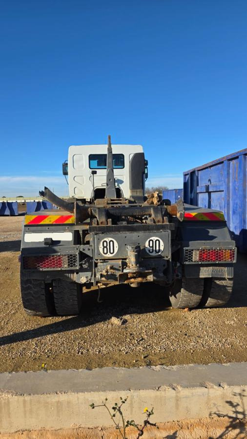 Renault Kerax 370 DCI - 吊钩升降车:图4 Renault Kerax 370 DCI - 吊钩升降车:图4