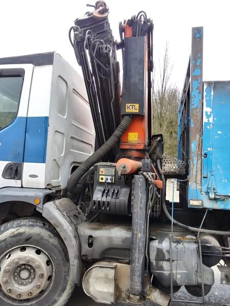 Renault Premium 340 - 栏板式/ 平板卡车, 起重车:图2 Renault Premium 340 - 栏板式/ 平板卡车, 起重车:图2