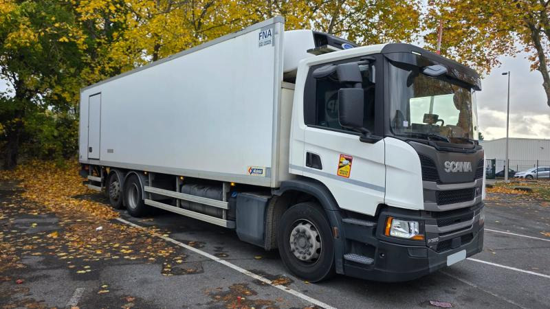 Scania P 320 - 冷藏车:图1 Scania P 320 - 冷藏车:图1