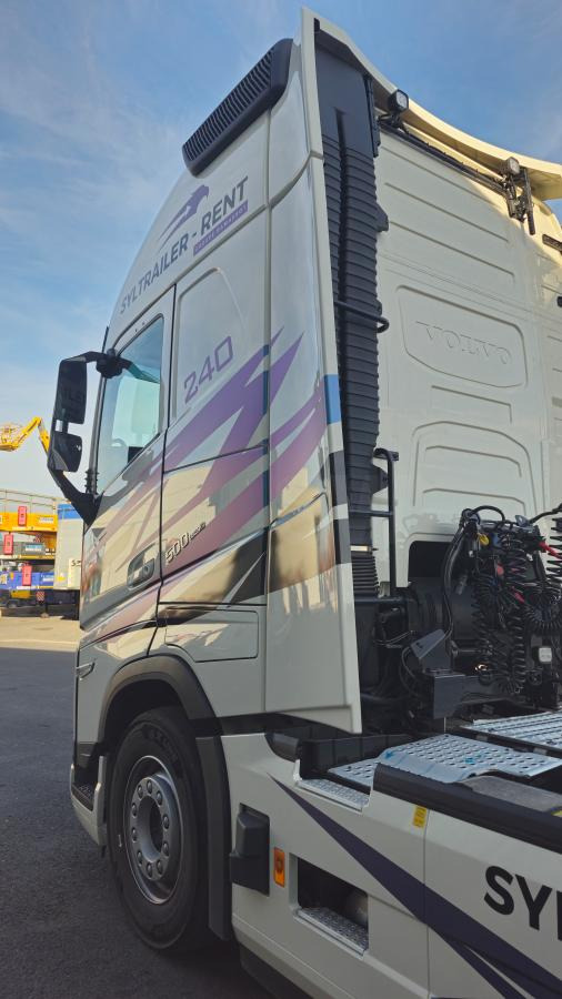 Volvo FH 500 AERO Globetrotter XXL (Location / Rent) - 牵引车:图4 Volvo FH 500 AERO Globetrotter XXL (Location / Rent) - 牵引车:图4