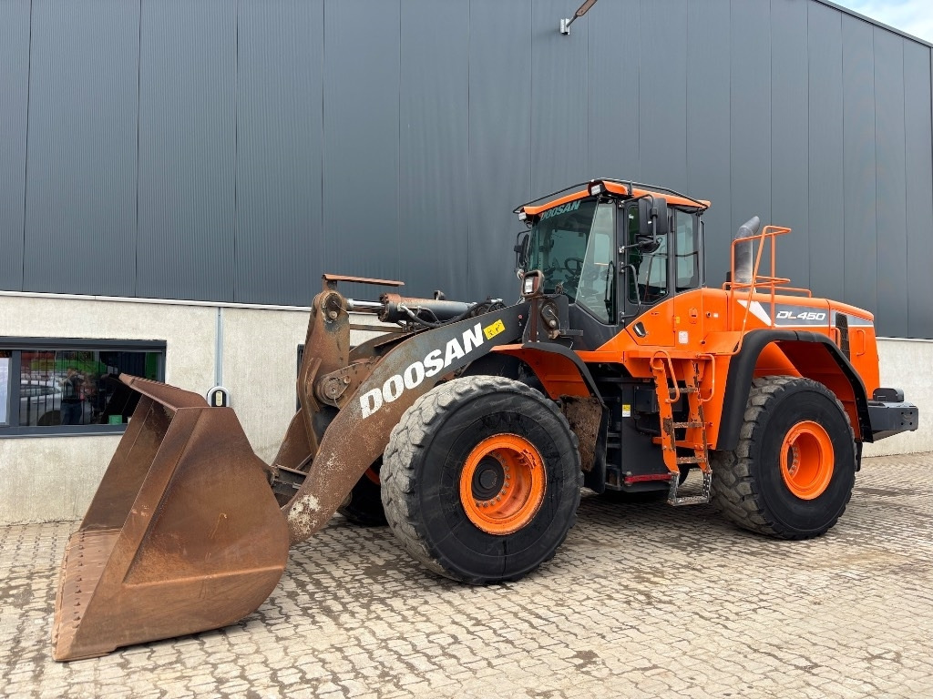 Doosan DL 450-5 - DL 420 - - 轮式装载机:图1 Doosan DL 450-5 - DL 420 - - 轮式装载机:图1