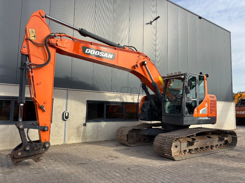 Doosan DX 235 LCR-5 - DX235 - DX235LCR - 235 - 履带式挖掘机:图1 Doosan DX 235 LCR-5 - DX235 - DX235LCR - 235 - 履带式挖掘机:图1