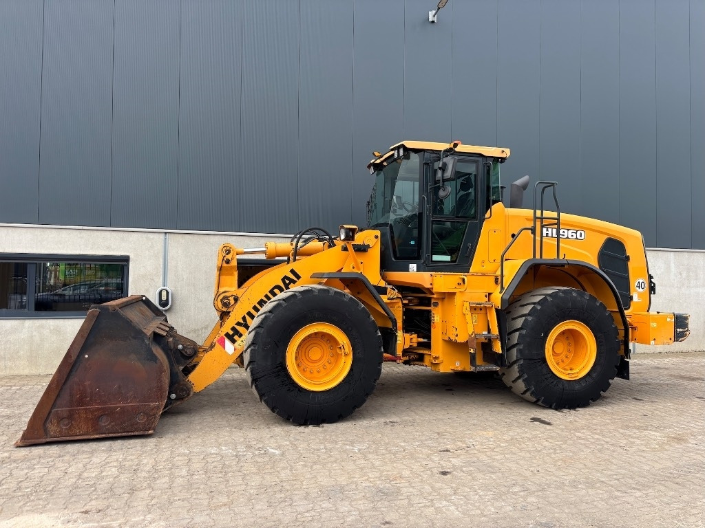 Hyundai HL 960 - 955 - 轮式装载机:图2 Hyundai HL 960 - 955 - 轮式装载机:图2