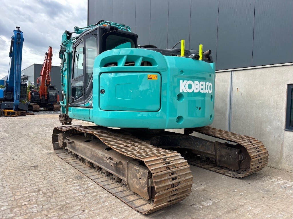 Kobelco SK 230 SR LC - SK230SRLC-5 - SK230 - 履带式挖掘机:图4 Kobelco SK 230 SR LC - SK230SRLC-5 - SK230 - 履带式挖掘机:图4