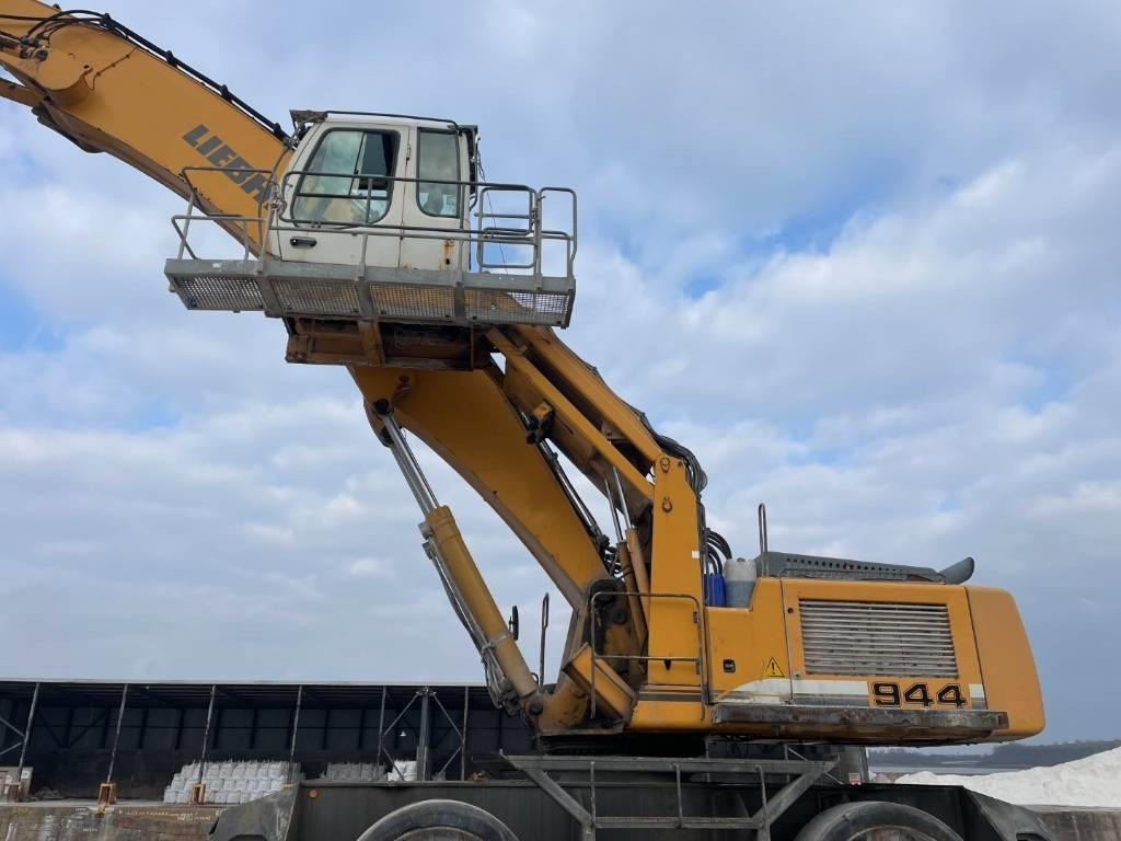 Liebherr A 944 C HD - 垃圾/ 工业叉装车:图4 Liebherr A 944 C HD - 垃圾/ 工业叉装车:图4