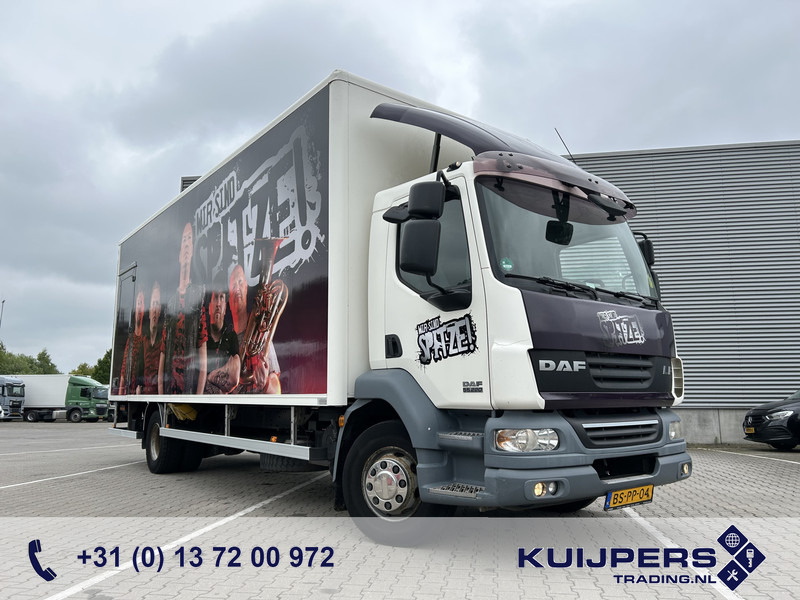 DAF LF55 220 Euro 4 / 12 Ton / 673 dkm / Box / Loadlift / APK TUV 01-26 - 厢式卡车:图1 DAF LF55 220 Euro 4 / 12 Ton / 673 dkm / Box / Loadlift / APK TUV 01-26 - 厢式卡车:图1