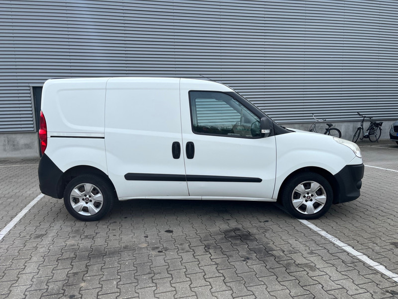 Fiat Dobló Cargo 1.3 MultiJet / NL Van - 紧凑型面包车:图2 Fiat Dobló Cargo 1.3 MultiJet / NL Van - 紧凑型面包车:图2