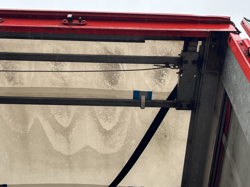 Fliegl SDS / Mega - Jumbo - Volume / Curtainside / 2 axle BPW / APK TUV 02-26 - 侧帘半拖车:图4 Fliegl SDS / Mega - Jumbo - Volume / Curtainside / 2 axle BPW / APK TUV 02-26 - 侧帘半拖车:图4