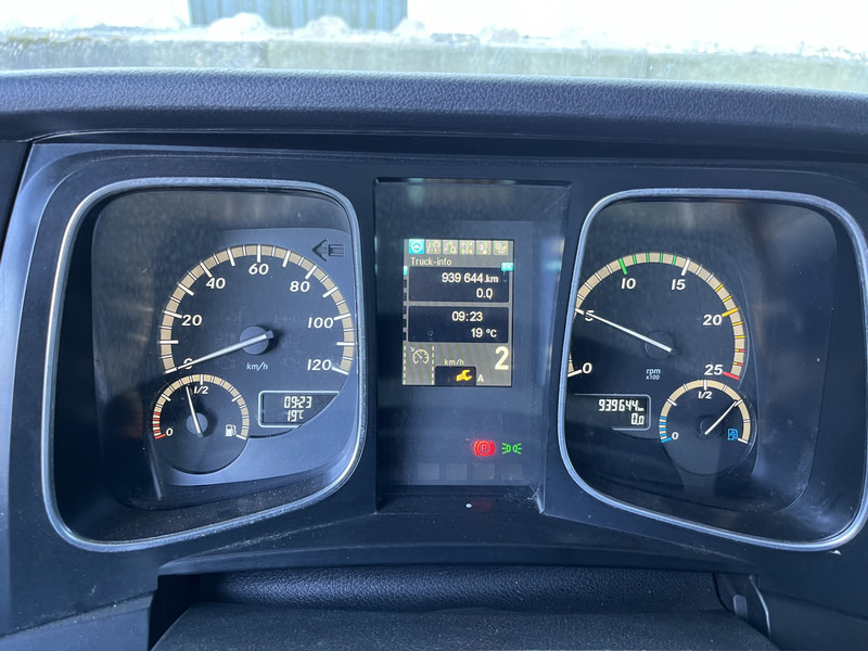 Mercedes-Benz Actros 1842 StreamSpace / 939 dkm / 2 Tanks / NL Truck - 牵引车:图4 Mercedes-Benz Actros 1842 StreamSpace / 939 dkm / 2 Tanks / NL Truck - 牵引车:图4