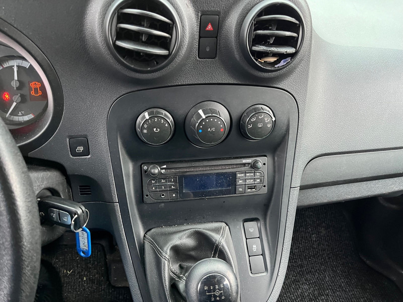 紧凑型面包车 Mercedes-Benz Citan 109 CDI / Extra Lang / UNFALL / DAMAGE：图7