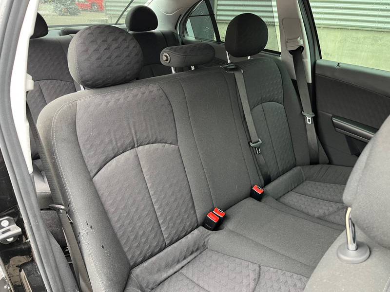 Mercedes-Benz E-Klasse / Limousine / 240 Avantgarde / 4-Matic / 8-pers / APK/TUV 09-2026 / - 轿车:图5 Mercedes-Benz E-Klasse / Limousine / 240 Avantgarde / 4-Matic / 8-pers / APK/TUV 09-2026 / - 轿车:图5