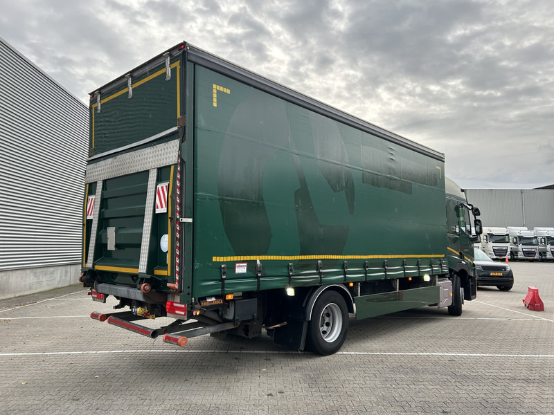 Renault T 380 Comfort / 820 dkm / Curtainside / Loadlift / APK TUV 02-26 - 侧帘卡车:图2 Renault T 380 Comfort / 820 dkm / Curtainside / Loadlift / APK TUV 02-26 - 侧帘卡车:图2