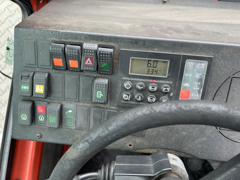 Terberg YT 180 / BDF Umsetzer / Wechselhubwagen / Terminal Truck / Mercedes Motor - 集装箱运输车/ 可拆卸车身的卡车:图5 Terberg YT 180 / BDF Umsetzer / Wechselhubwagen / Terminal Truck / Mercedes Motor - 集装箱运输车/ 可拆卸车身的卡车:图5