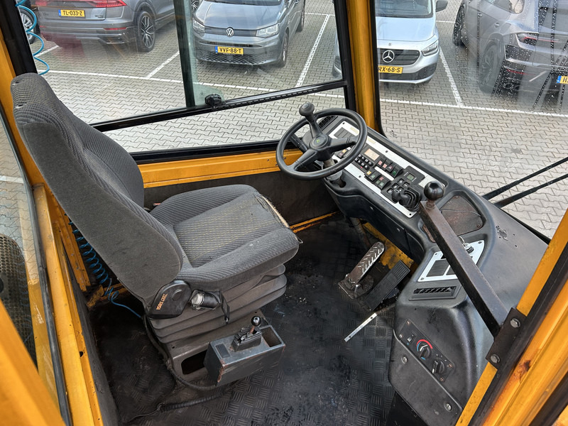 Terberg YT 182 / Cummins / Allison / 2008 / Terminal Tractor - 牵引车:图3 Terberg YT 182 / Cummins / Allison / 2008 / Terminal Tractor - 牵引车:图3