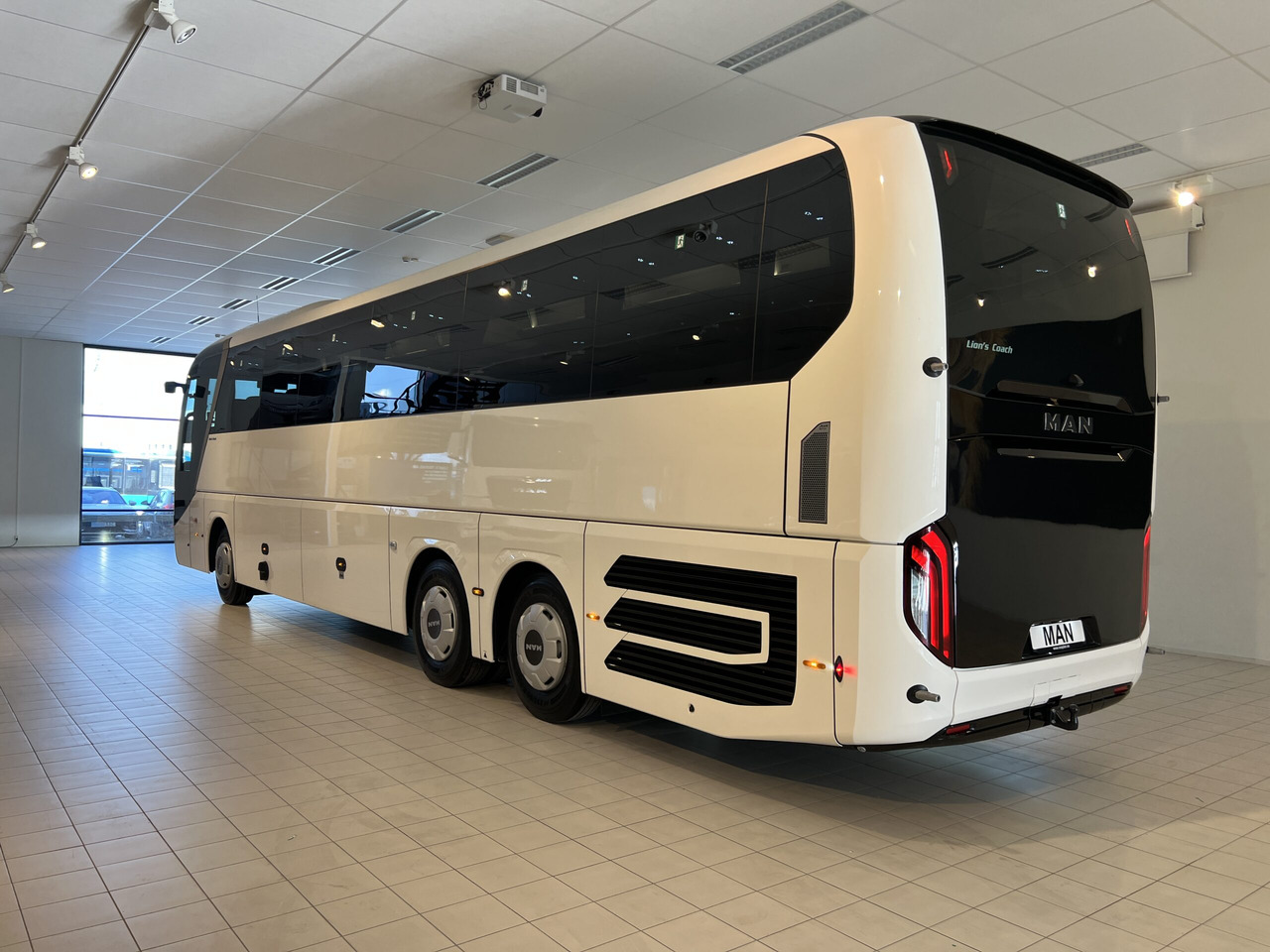 MAN Lions Coach R09 Euro 6E (Dark Edition) - 长途客车:图5 MAN Lions Coach R09 Euro 6E (Dark Edition) - 长途客车:图5