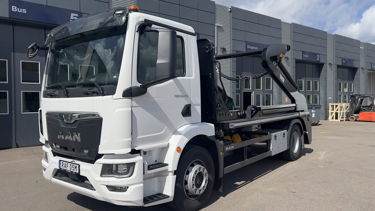 MAN TGM 18.290 4×2 Liftdumper - 箕斗装载车:图4 MAN TGM 18.290 4×2 Liftdumper - 箕斗装载车:图4