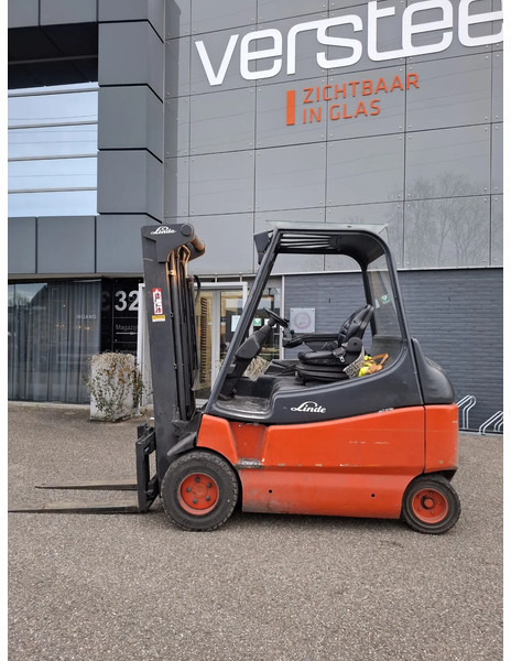 Linde E30/600-02 - 电动叉车:图1 Linde E30/600-02 - 电动叉车:图1