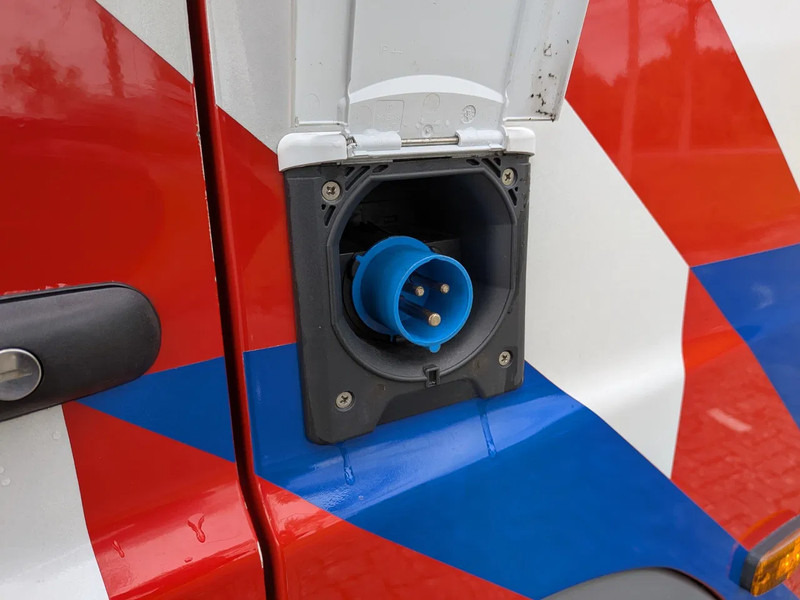 Mercedes-Benz NG 1626 V8 - 消防车:图4 Mercedes-Benz NG 1626 V8 - 消防车:图4