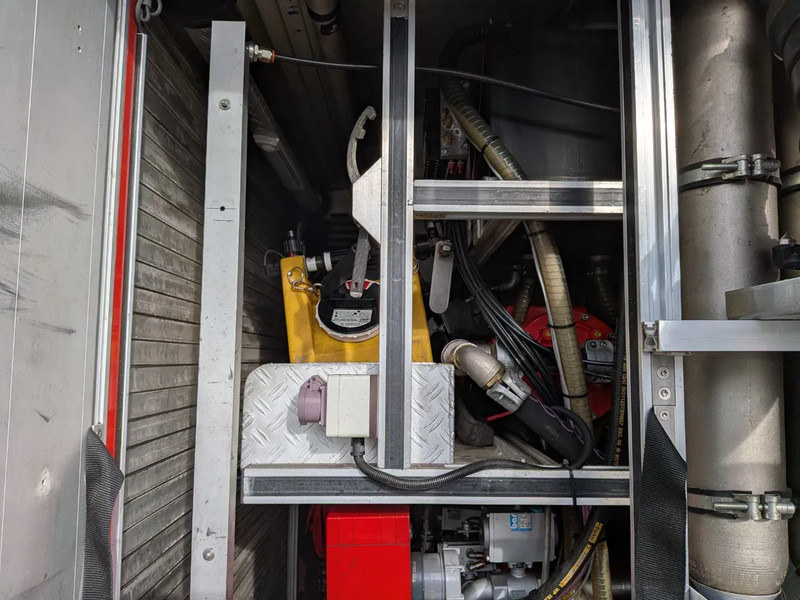 Mercedes-Benz NG 1626 V8 - 消防车:图3 Mercedes-Benz NG 1626 V8 - 消防车:图3