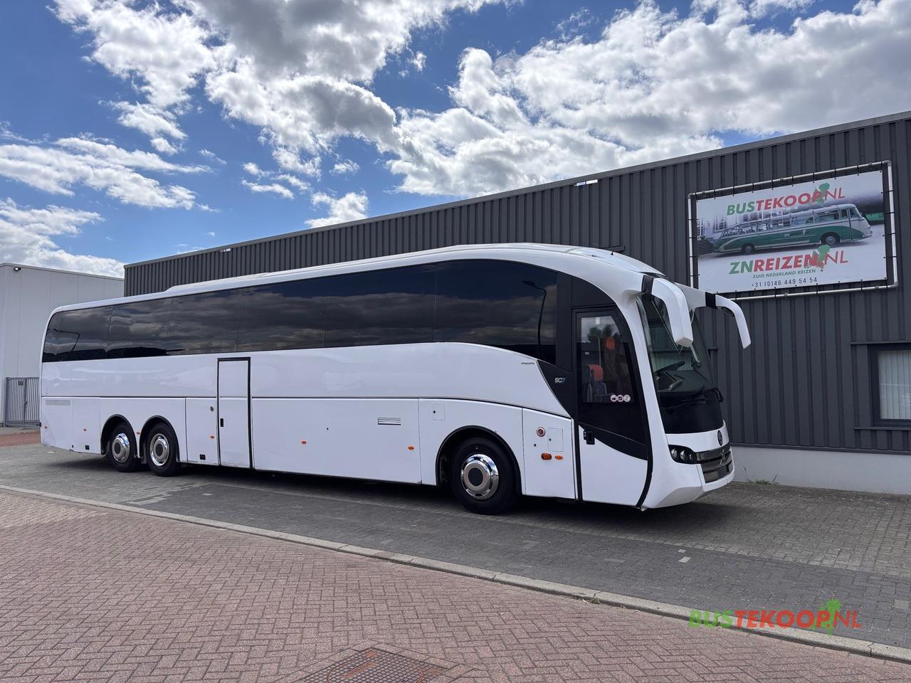 Volvo B11R SUNSUNDEGUI SC7, Euro 6. - 长途客车:图1 Volvo B11R SUNSUNDEGUI SC7, Euro 6. - 长途客车:图1