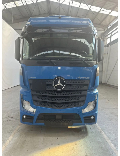 Mercedes-Benz Actros 2642 6x2 - 侧帘卡车:图5 Mercedes-Benz Actros 2642 6x2 - 侧帘卡车:图5