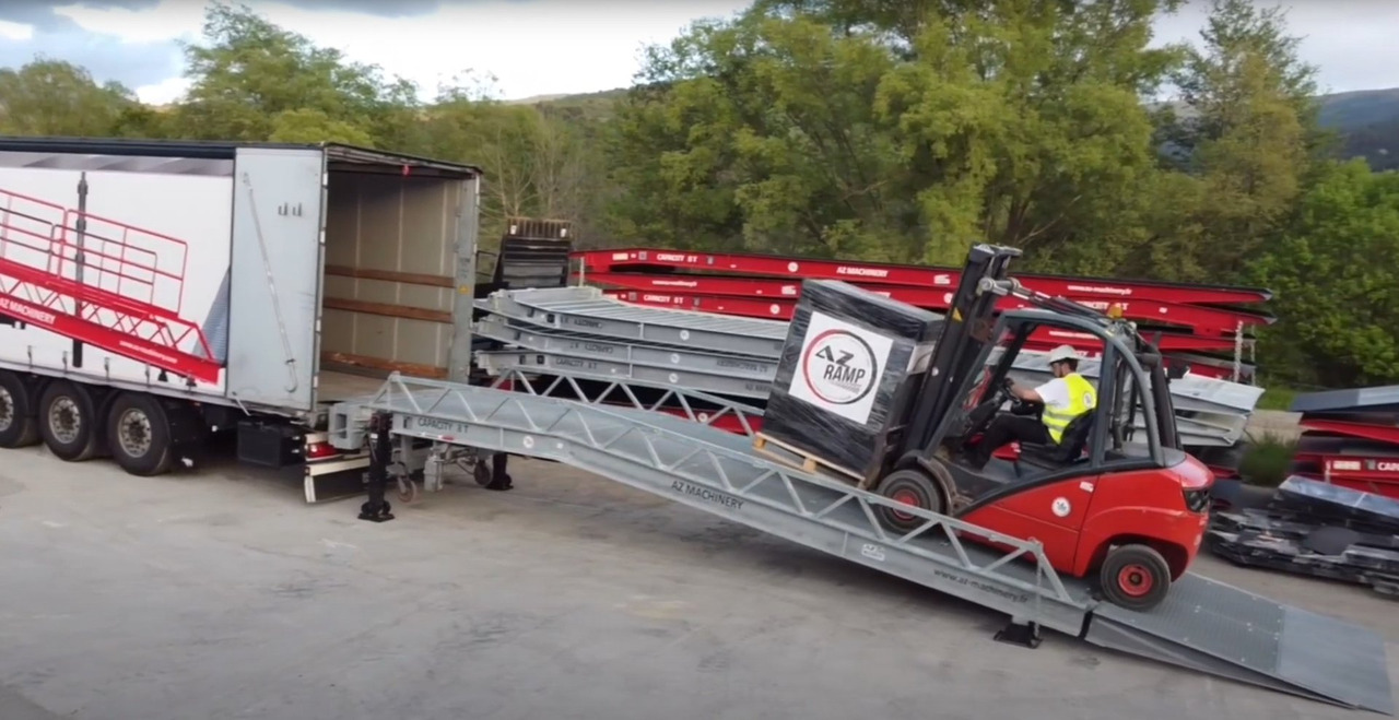 Loading Ramp with with hydraulic tilting bridge - AZ RAMP - STAR- 12T FULL GALVA - 装载坡道:图5 Loading Ramp with with hydraulic tilting bridge - AZ RAMP - STAR- 12T FULL GALVA - 装载坡道:图5