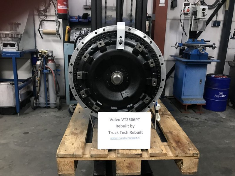 VT2506PT With or Without retarder / With or without second steering pump - 变速箱:图1 VT2506PT With or Without retarder / With or without second steering pump - 变速箱:图1