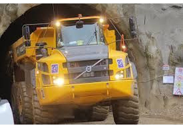 Volvo nieuwe Oliekoeler voe11033628 voe11110107 - 变速箱及其零件 适用于 铰接式自卸车:图3 Volvo nieuwe Oliekoeler voe11033628 voe11110107 - 变速箱及其零件 适用于 铰接式自卸车:图3