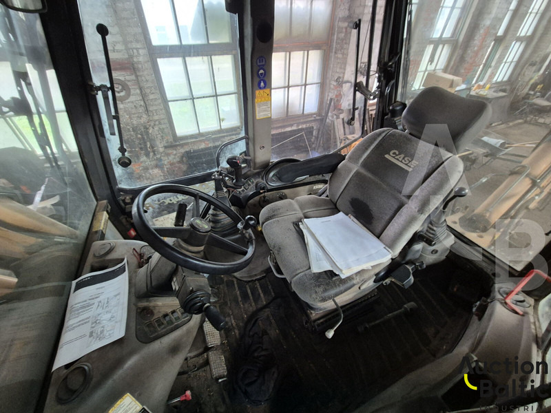 Case 695 SR-4 PS - 反铲装载机:图4 Case 695 SR-4 PS - 反铲装载机:图4