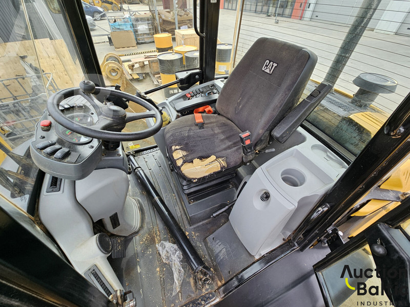 轮式装载机 Caterpillar 906 M：图8