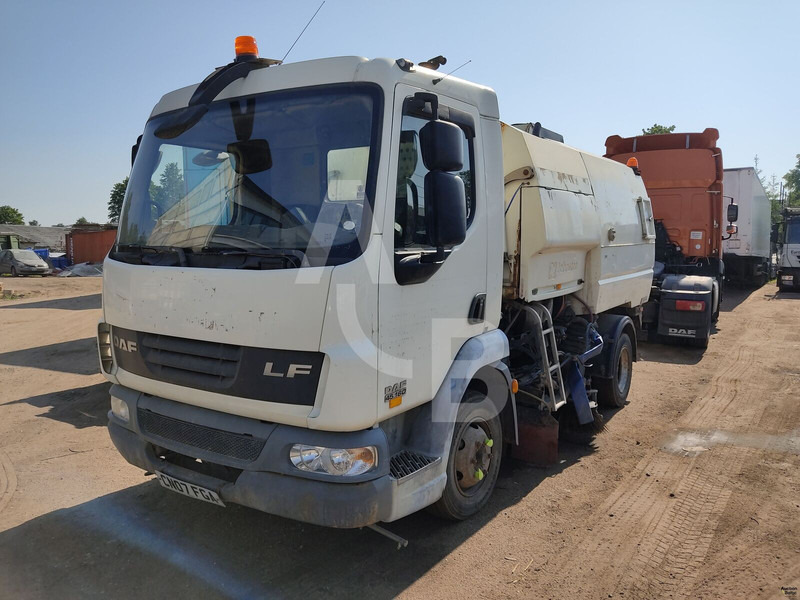 DAF LF45.160 - 道路清扫机:图2 DAF LF45.160 - 道路清扫机:图2