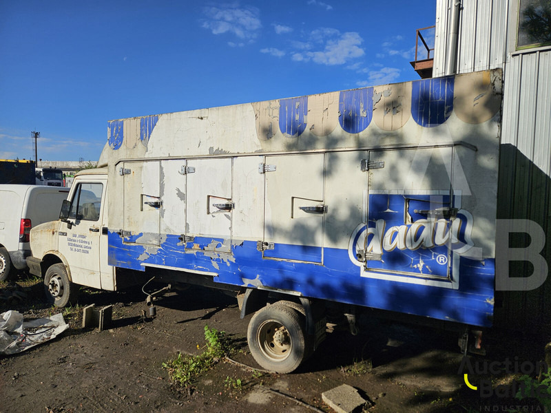DAF V 400 - 厢式货车:图2 DAF V 400 - 厢式货车:图2