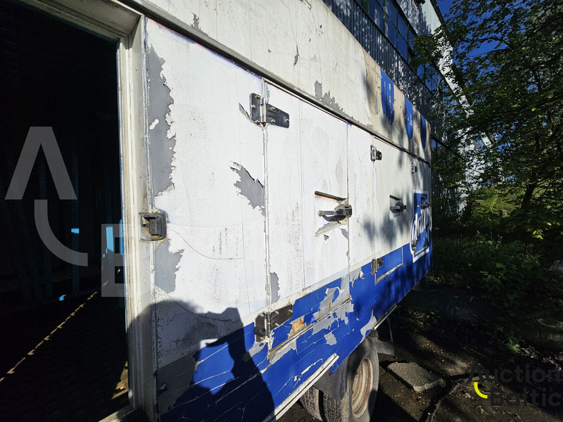 DAF V 400 - 厢式货车:图4 DAF V 400 - 厢式货车:图4
