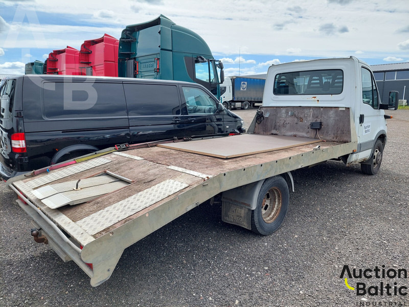 Iveco 35C 13 - 拖吊车:图4 Iveco 35C 13 - 拖吊车:图4