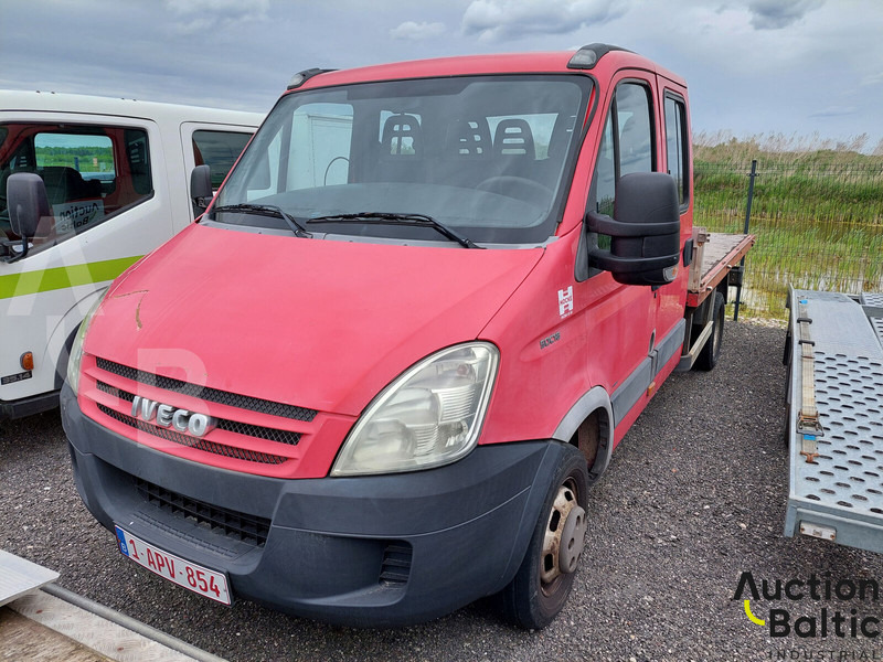 Iveco 50C18 - 栏板式/ 平板卡车:图1 Iveco 50C18 - 栏板式/ 平板卡车:图1