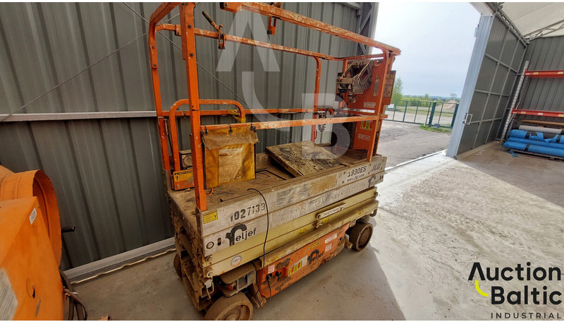 JLG 1930 ES - 剪式升降机:图2 JLG 1930 ES - 剪式升降机:图2