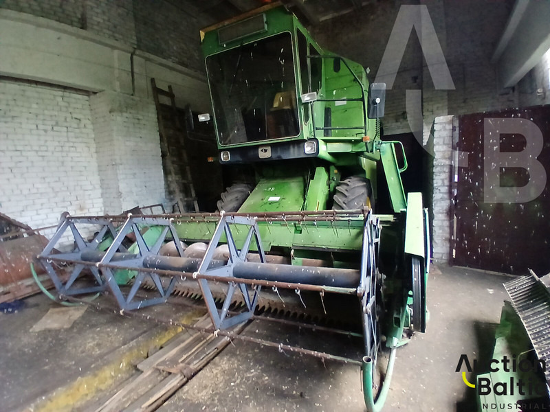 John Deere 1055 - 联合收割机:图4 John Deere 1055 - 联合收割机:图4