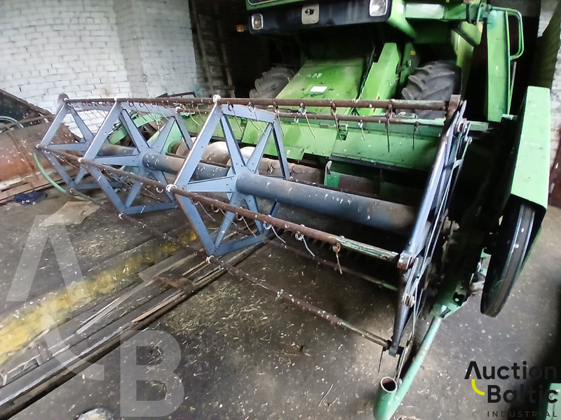 John Deere 1055 - 联合收割机:图5 John Deere 1055 - 联合收割机:图5