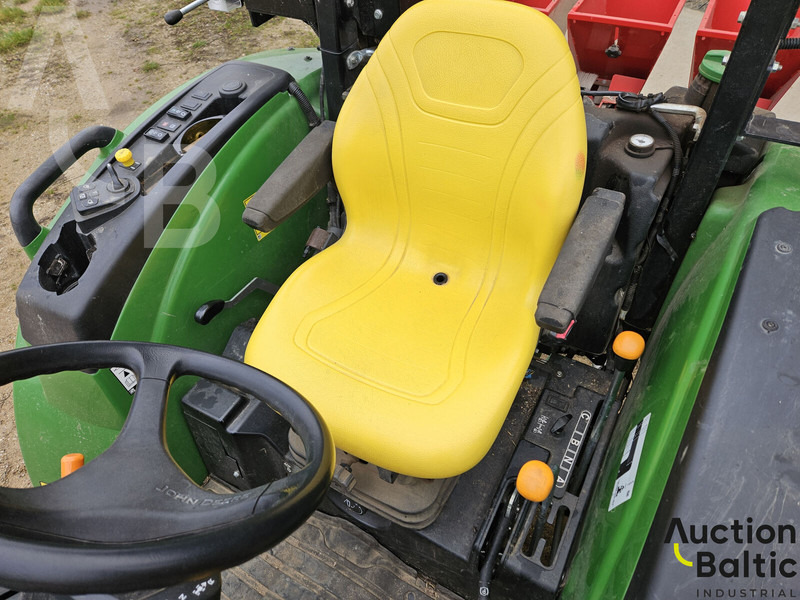 John Deere 4049 M - 拖拉机:图5 John Deere 4049 M - 拖拉机:图5