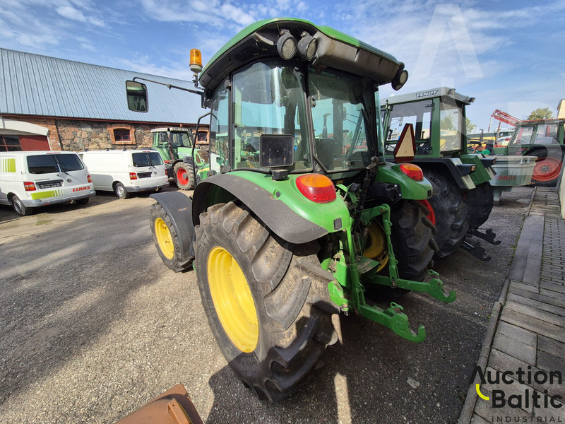 John Deere 5820 - 拖拉机:图4 John Deere 5820 - 拖拉机:图4