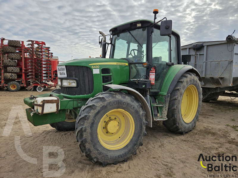 John Deere 6430 - 拖拉机:图2 John Deere 6430 - 拖拉机:图2