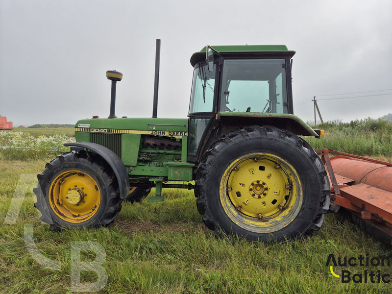 John Deere MFWD - 拖拉机:图3 John Deere MFWD - 拖拉机:图3