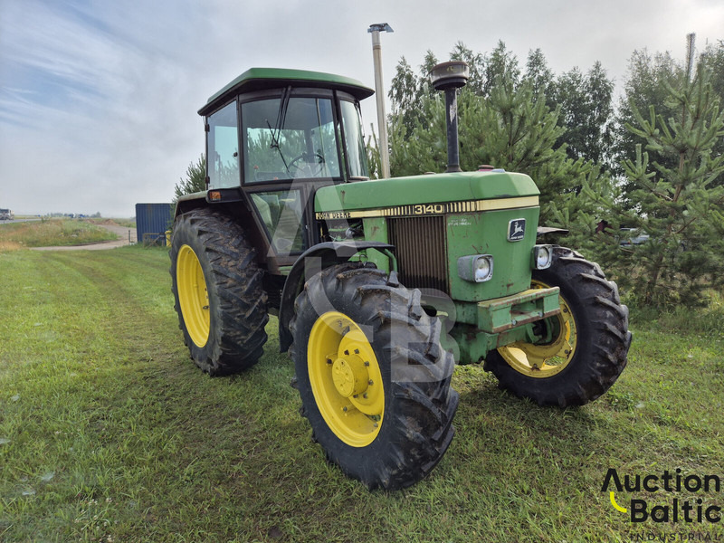 John Deere MFWD - 拖拉机:图2 John Deere MFWD - 拖拉机:图2