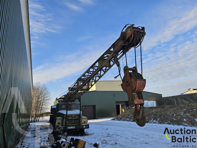 KRAZ 25 KC4562 - 全地形起重机:图2 KRAZ 25 KC4562 - 全地形起重机:图2