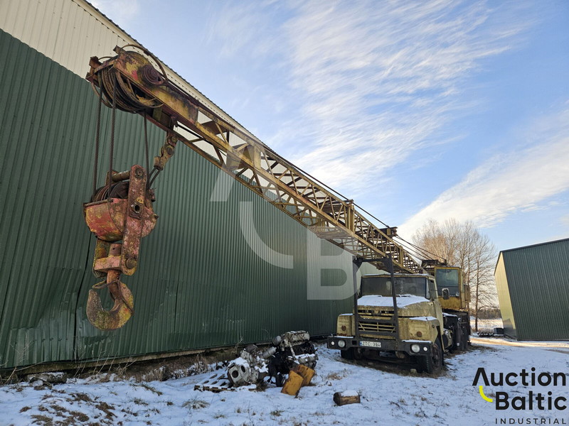 KRAZ 25 KC4562 - 全地形起重机:图1 KRAZ 25 KC4562 - 全地形起重机:图1